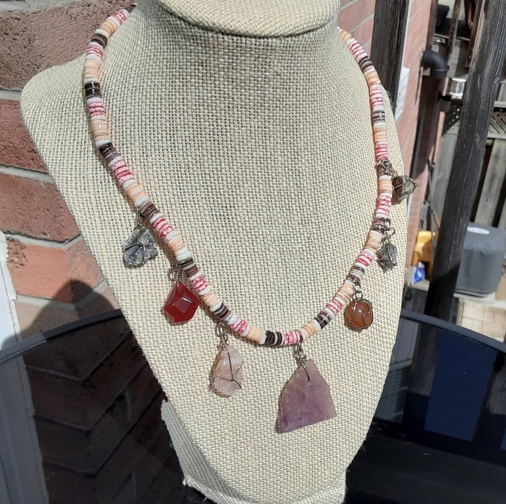 BEAUTIFUL/ VINTAGE-Mixed Gemstones & Shell Beads Necklace- Bohemian/Gypsy Hippie